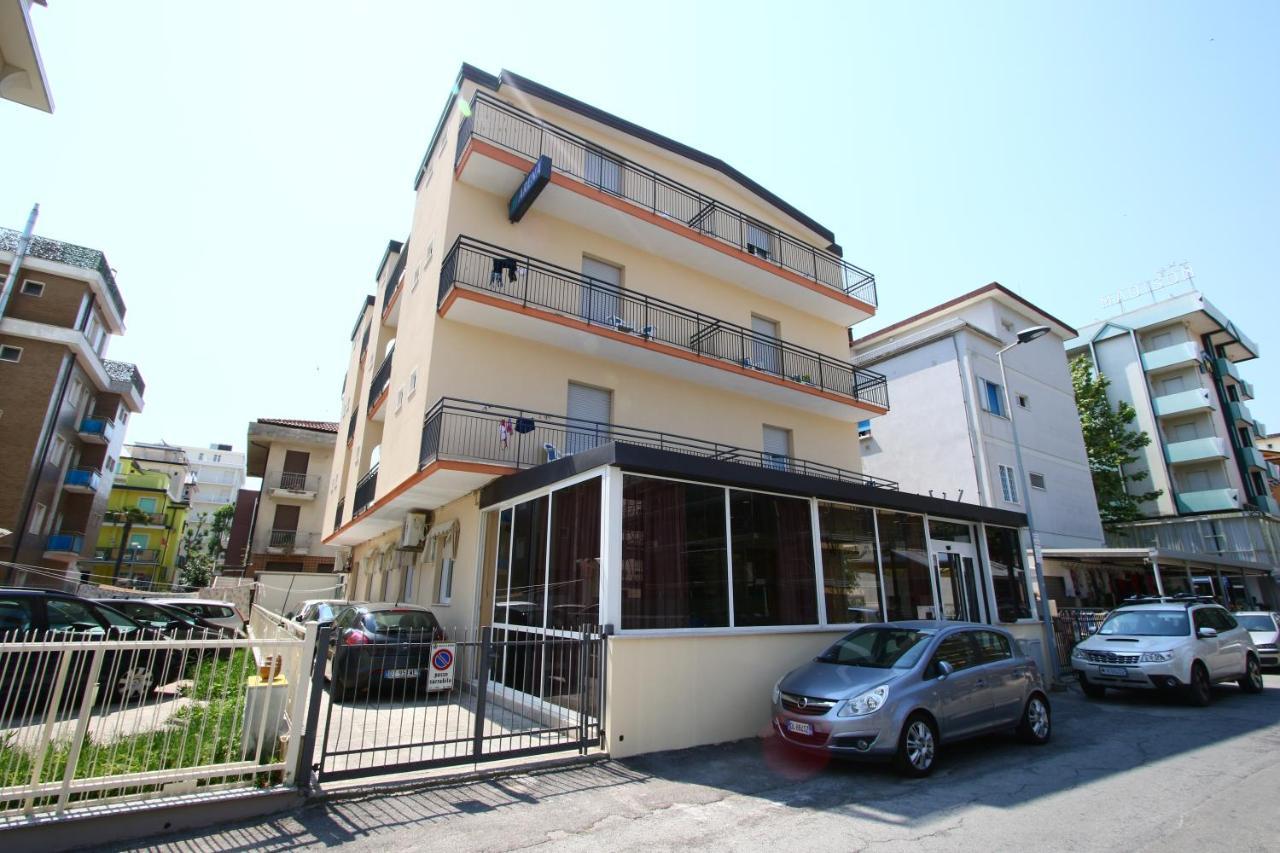 Hotel Arena Rimini Buitenkant foto