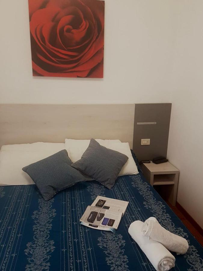 Hotel Arena Rimini Buitenkant foto