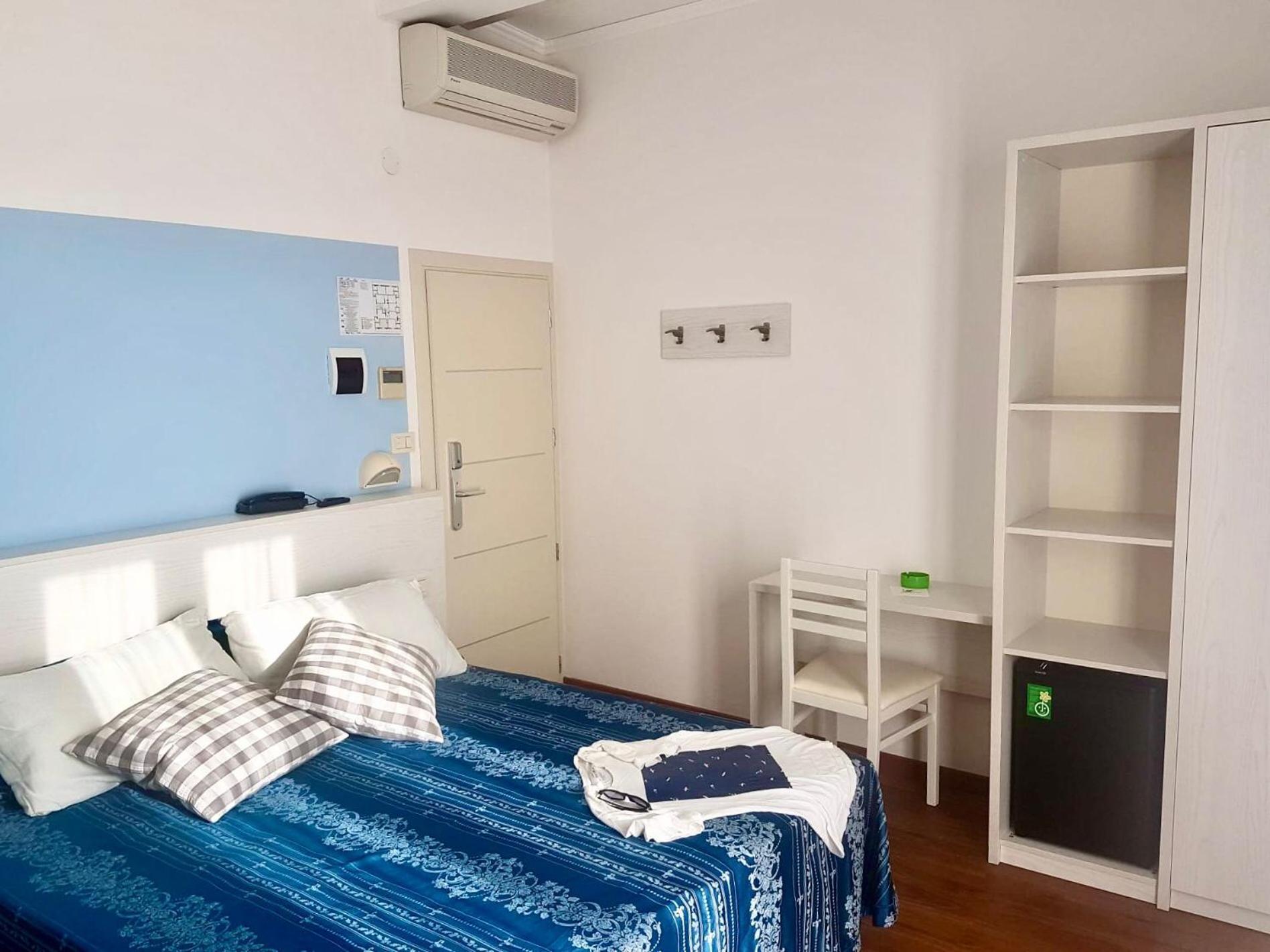 Hotel Arena Rimini Buitenkant foto